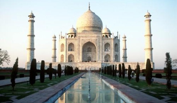 Taj Mahal (photo: allstar)    