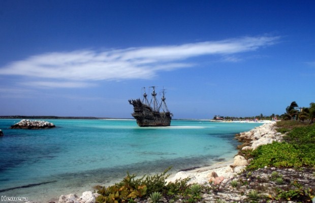 Brits dream of a Caribbean island retreat as it pours with rain in the UK  