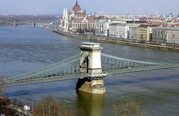 Is Hungary expensive? According to the survey, it offers the best currency exchange. 