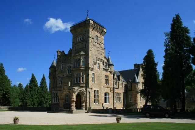 Argyll, the Isles, Loch Lomond and the Trossachs castle holidays