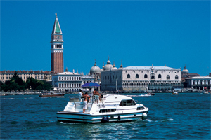 Boating holidays in Italy