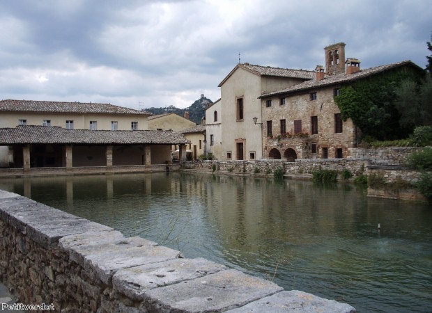 Relax in the hot springs of Bagno Vignoni